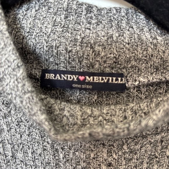 Brandy Melville Tank Top Size One Size - Picture 3 of 5